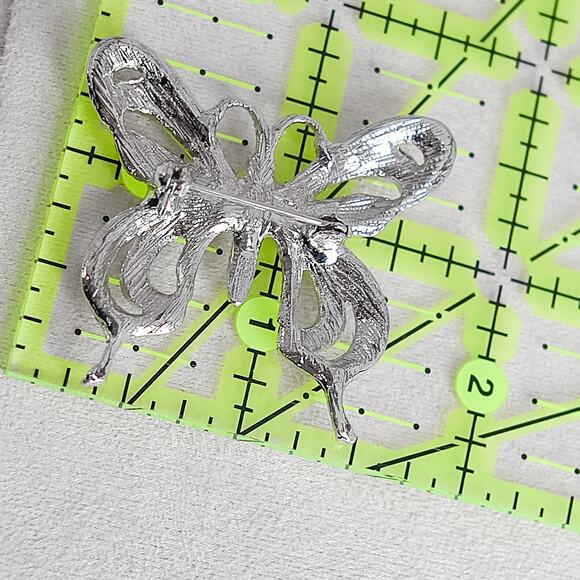 Silver-Tone Butterfly Brooch Vintage Crystal Openwork Statement Piece - Picture 3 of 3
